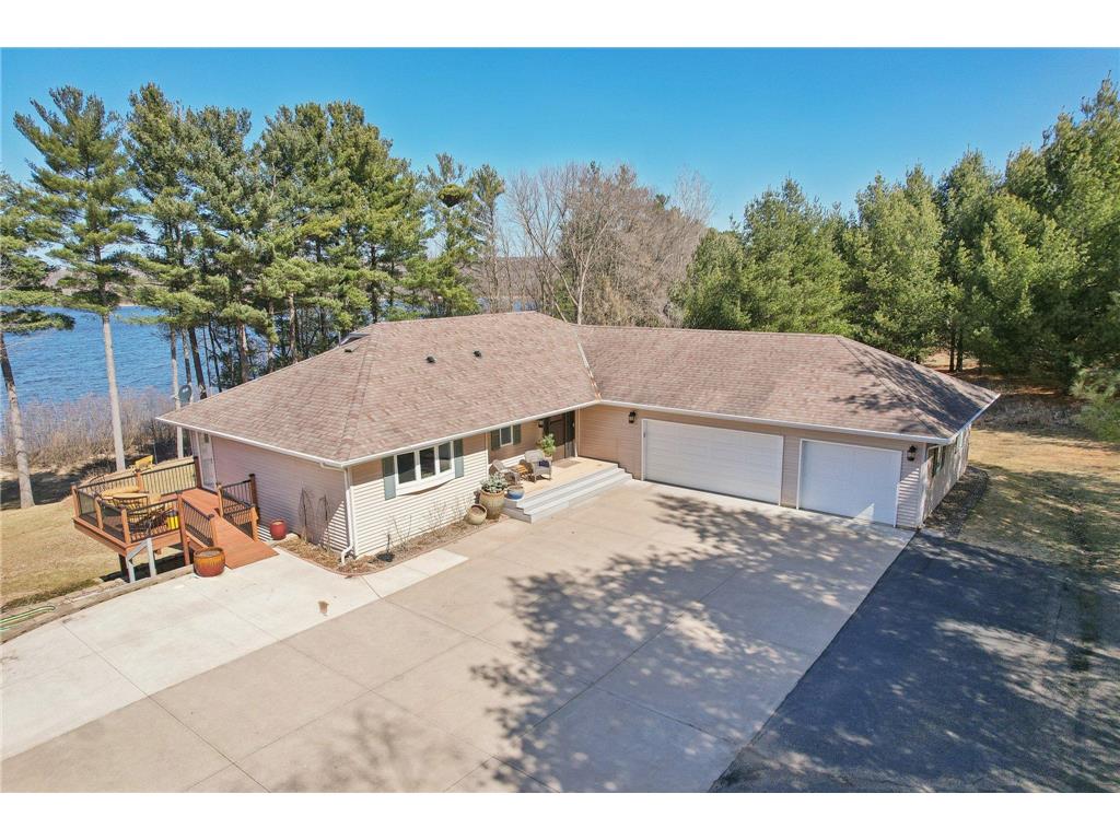 863 207th Street Dresser WI 54009 - Lotus Lake 6696553 image1