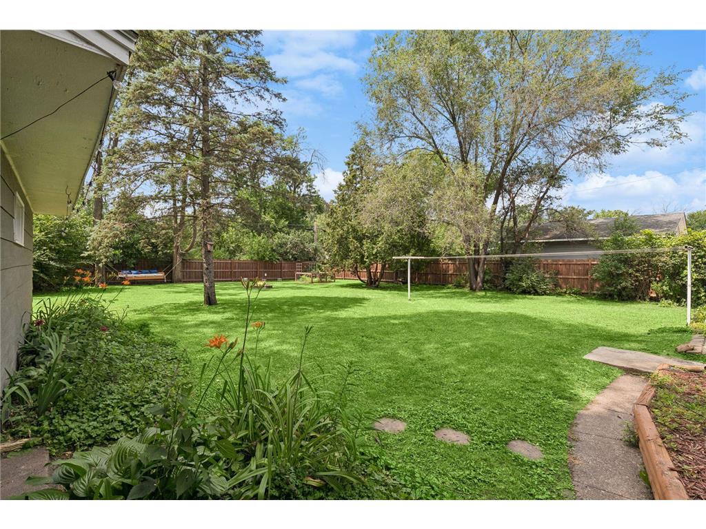 8630 Goodhue Street NE Blaine MN 55449 7082547 image38