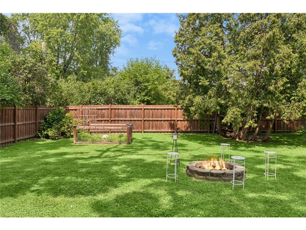 8630 Goodhue Street NE Blaine MN 55449 7082547 image41