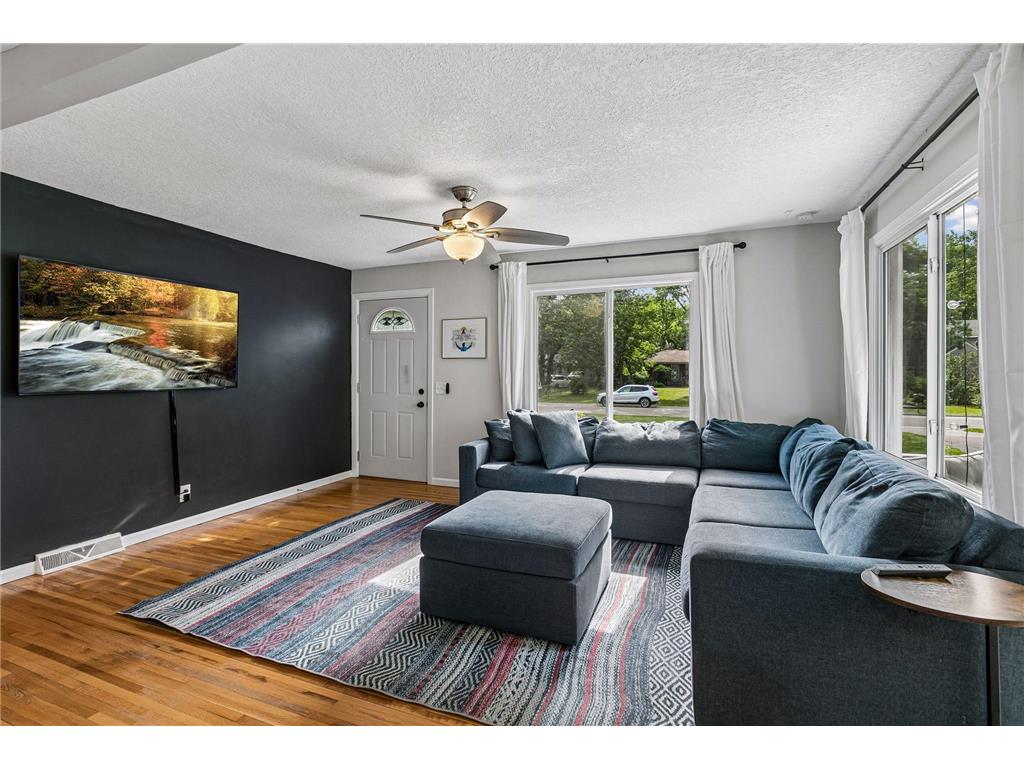 8630 Goodhue Street NE Blaine MN 55449 7082547 image7