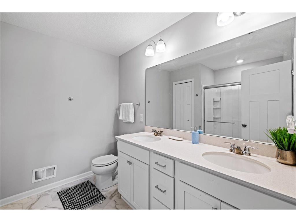 8632 Kenyon Court NE #D Blaine MN 55449 7068282 image16