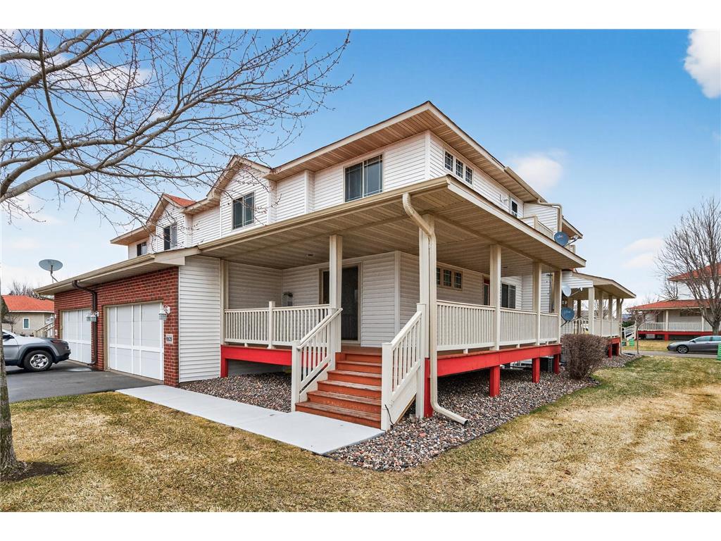 8635 Tessman Circle N Brooklyn Park MN 55445 7026333 image1