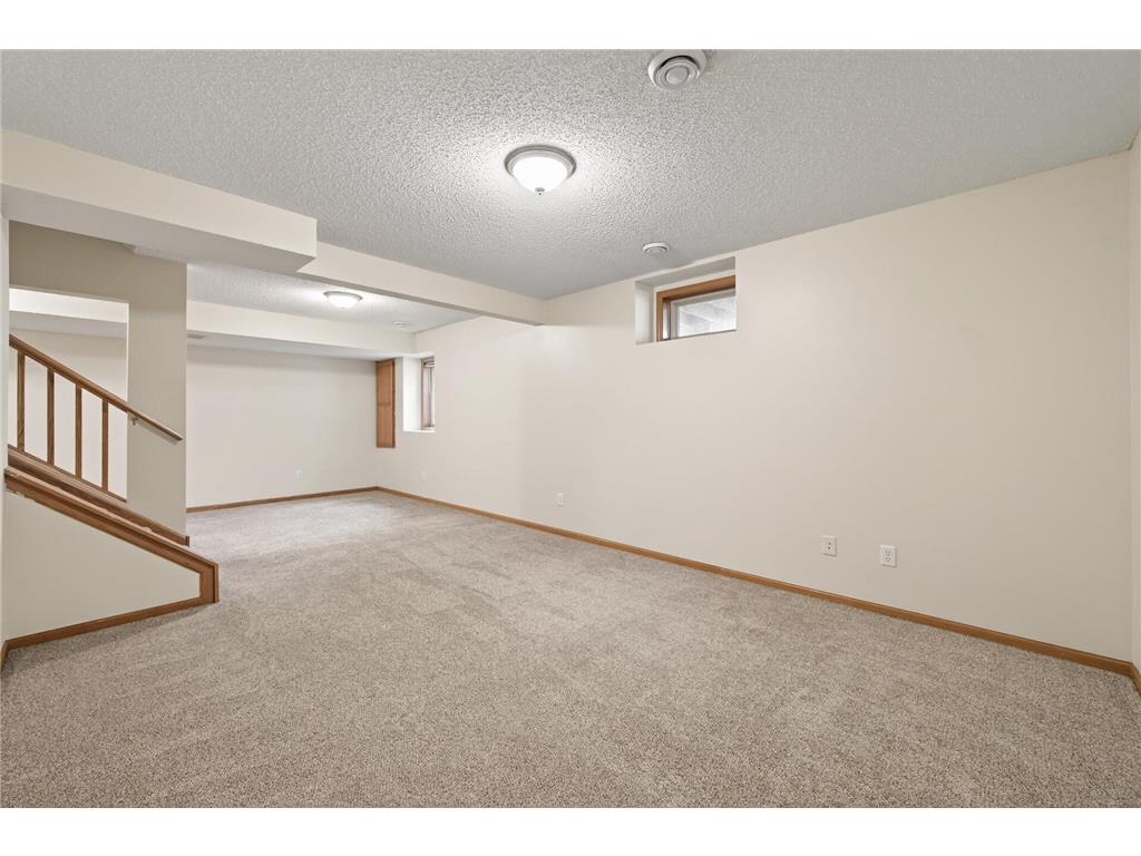 8635 Tessman Circle N Brooklyn Park MN 55445 7026333 image32