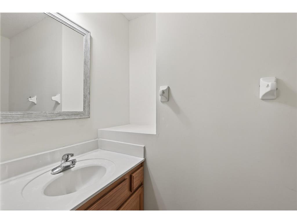 8635 Tessman Circle N Brooklyn Park MN 55445 7026333 image35