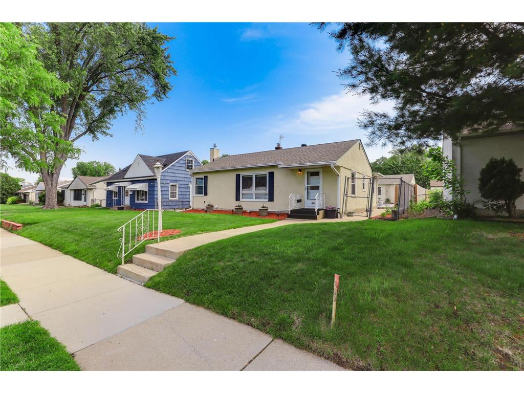 864 Howard Street N Saint Paul MN 55119 6724111 image1