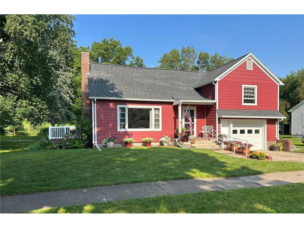 864 Redwood Drive Fairmont MN 56031 7059923 image1