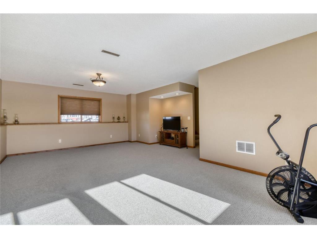 864 S Park Drive Hastings MN 55033 7008631 image12