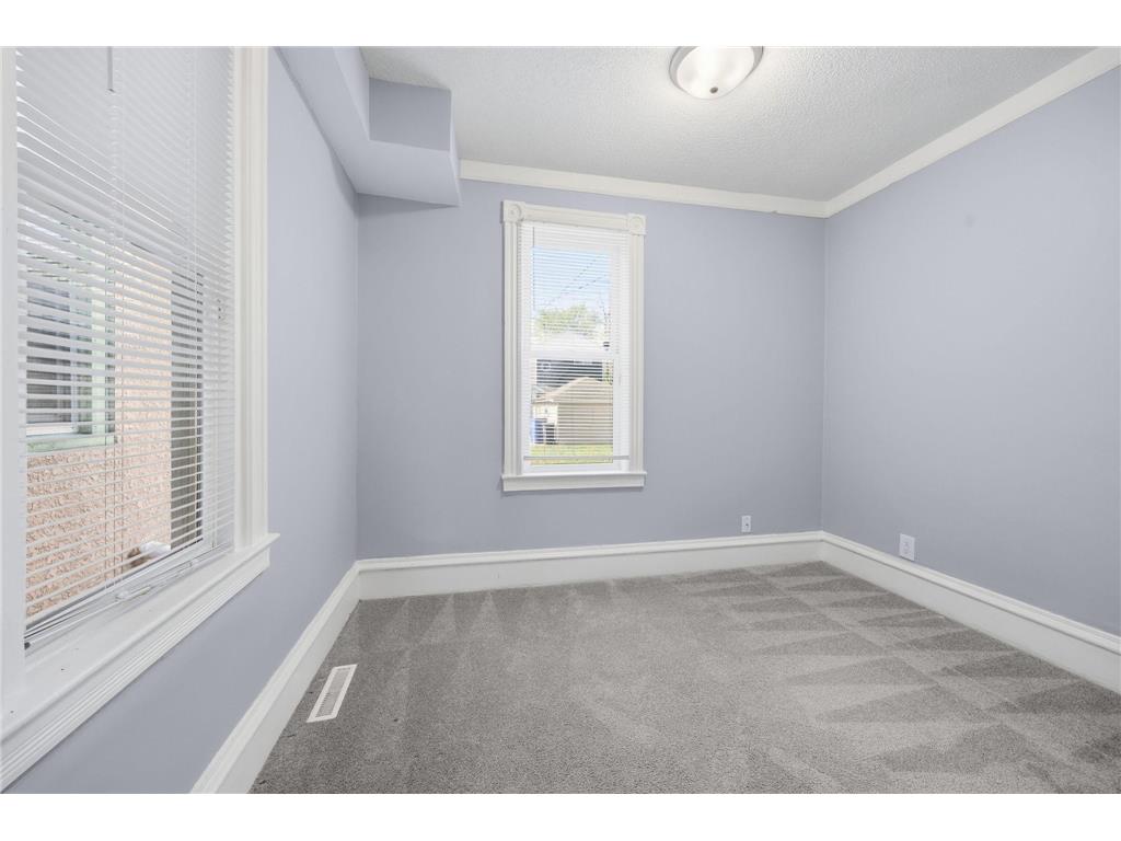 864 Sims Avenue Saint Paul MN 55106 7073600 image10