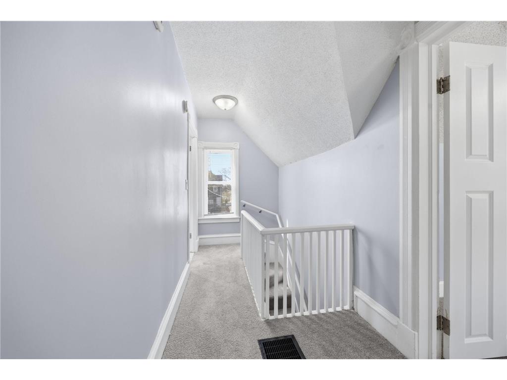 864 Sims Avenue Saint Paul MN 55106 7073600 image13