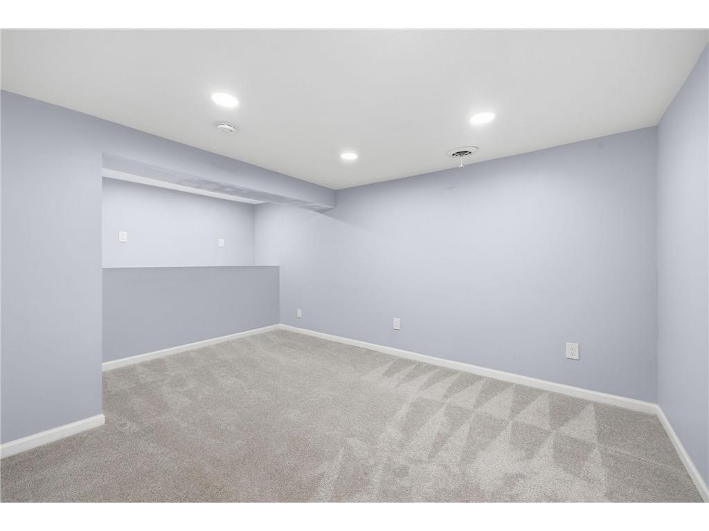 864 Sims Avenue Saint Paul MN 55106 7073600 image18