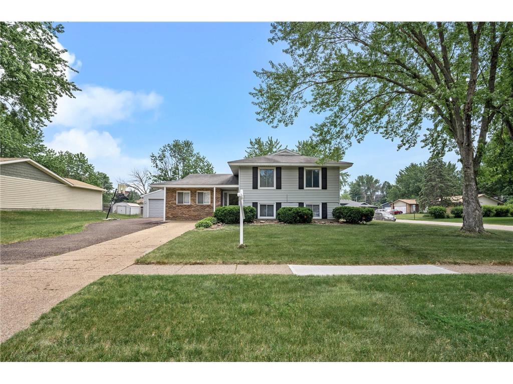 864 Whitney Drive Apple Valley MN 55124 6384318 image1