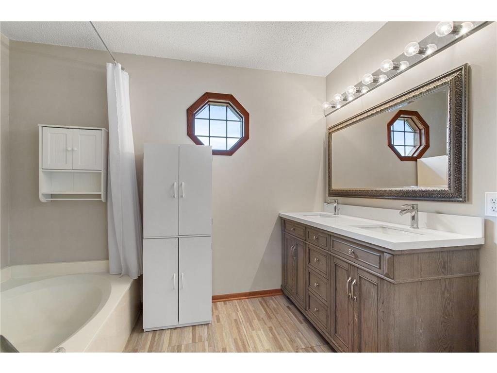864 Winterberry Court Woodbury MN 55125 7085907 image19