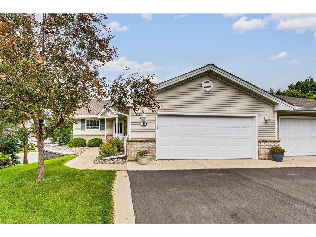 864 Woodland Court Mahtomedi MN 55115 6746495 image1
