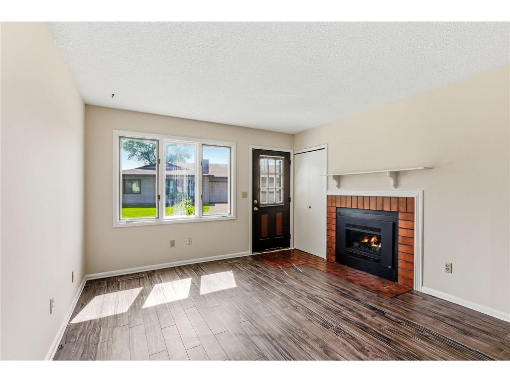 8642 S Maplebrook Circle Brooklyn Park MN 55445 7085584 image6