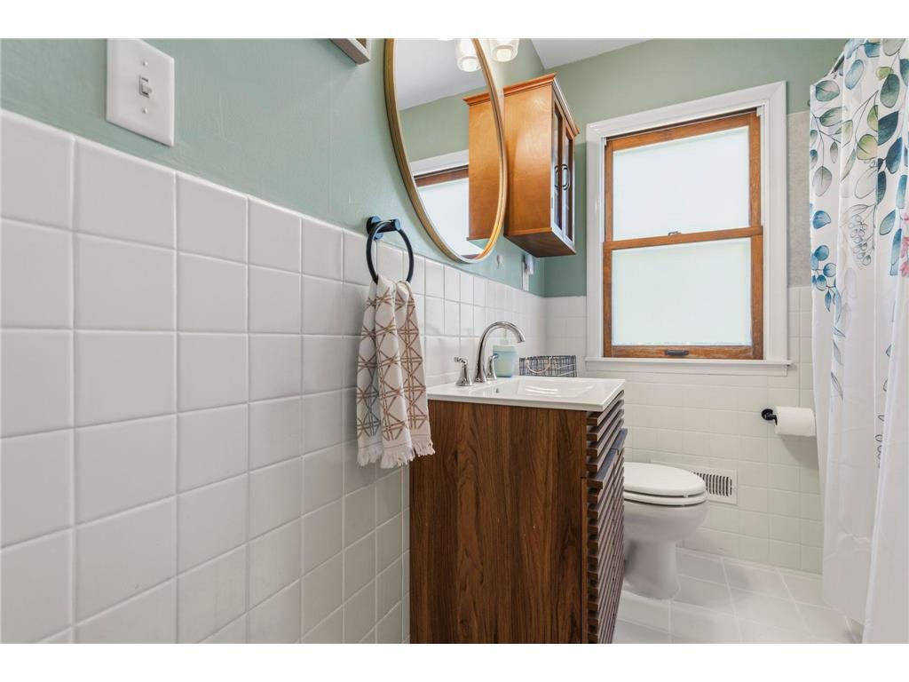 8644 4th Avenue S Bloomington MN 55420 7081056 image21