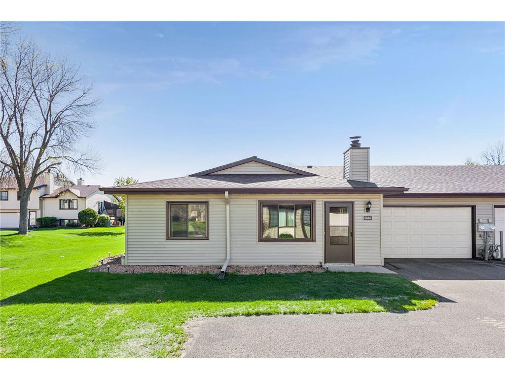 8646 S Maplebrook Circle Brooklyn Park MN 55445 7075935 image1