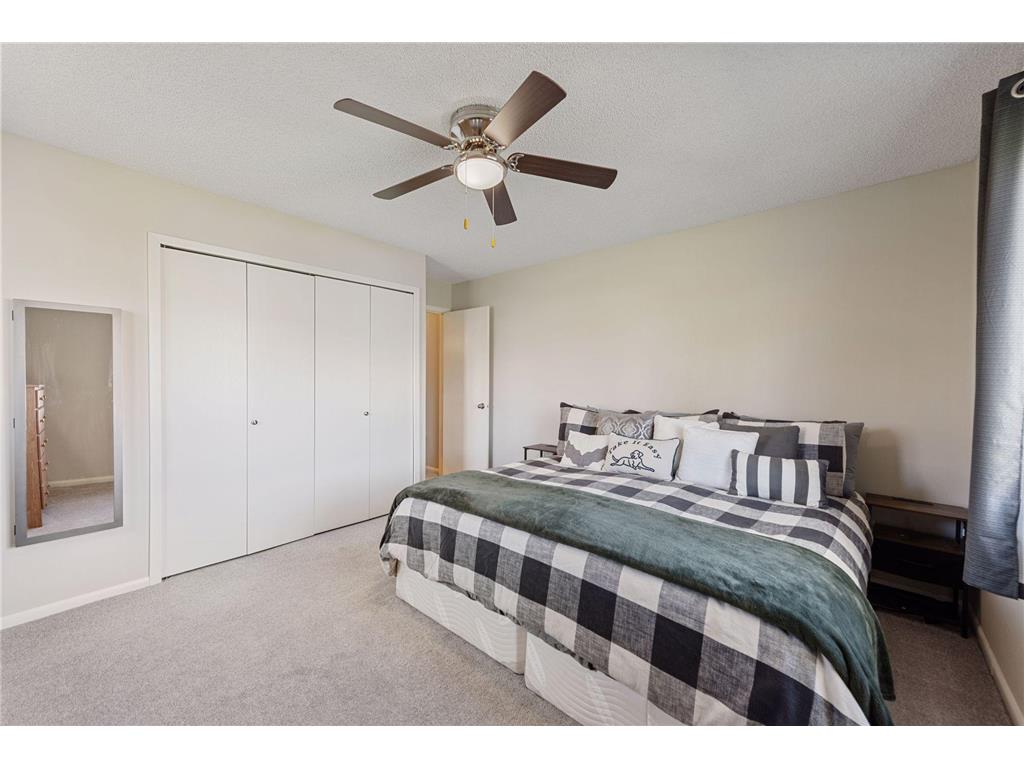 8646 S Maplebrook Circle Brooklyn Park MN 55445 7075935 image11