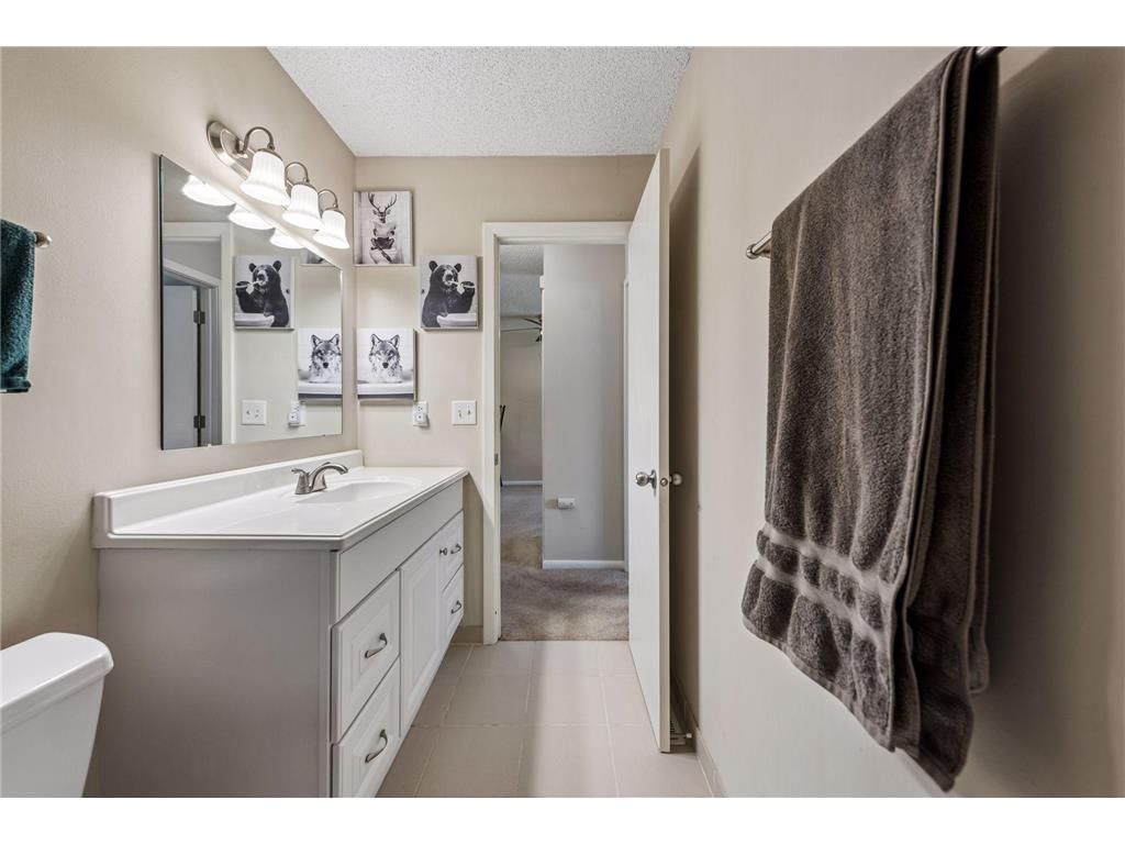 8646 S Maplebrook Circle Brooklyn Park MN 55445 7075935 image15