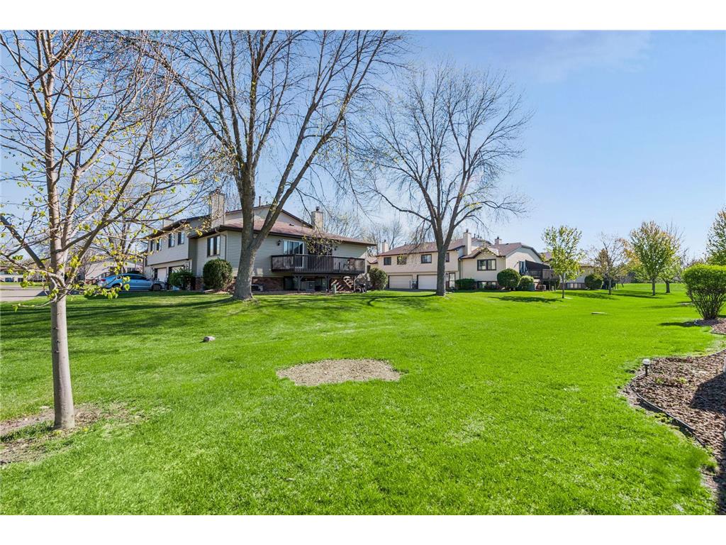 8646 S Maplebrook Circle Brooklyn Park MN 55445 7075935 image16