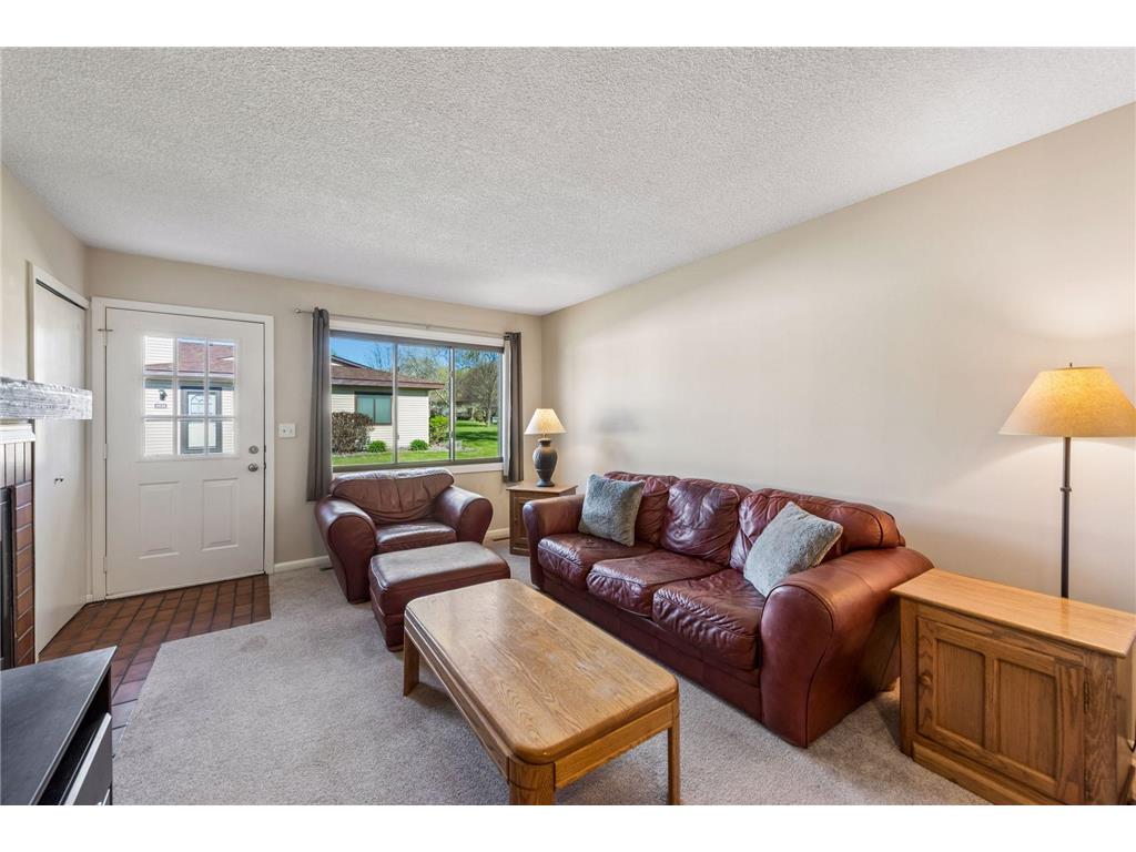 8646 S Maplebrook Circle Brooklyn Park MN 55445 7075935 image5