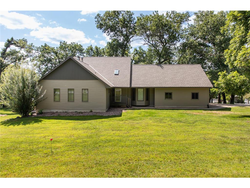 8647 Golfview Drive Houston MN 55943 6590882 image1