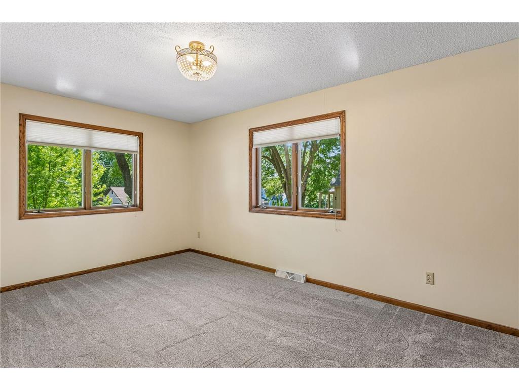 8648 Park Avenue Saint Bonifacius MN 55375 7059282 image25