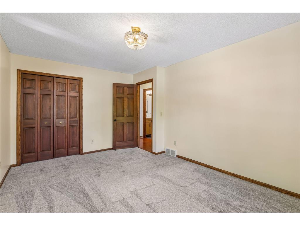 8648 Park Avenue Saint Bonifacius MN 55375 7059282 image26