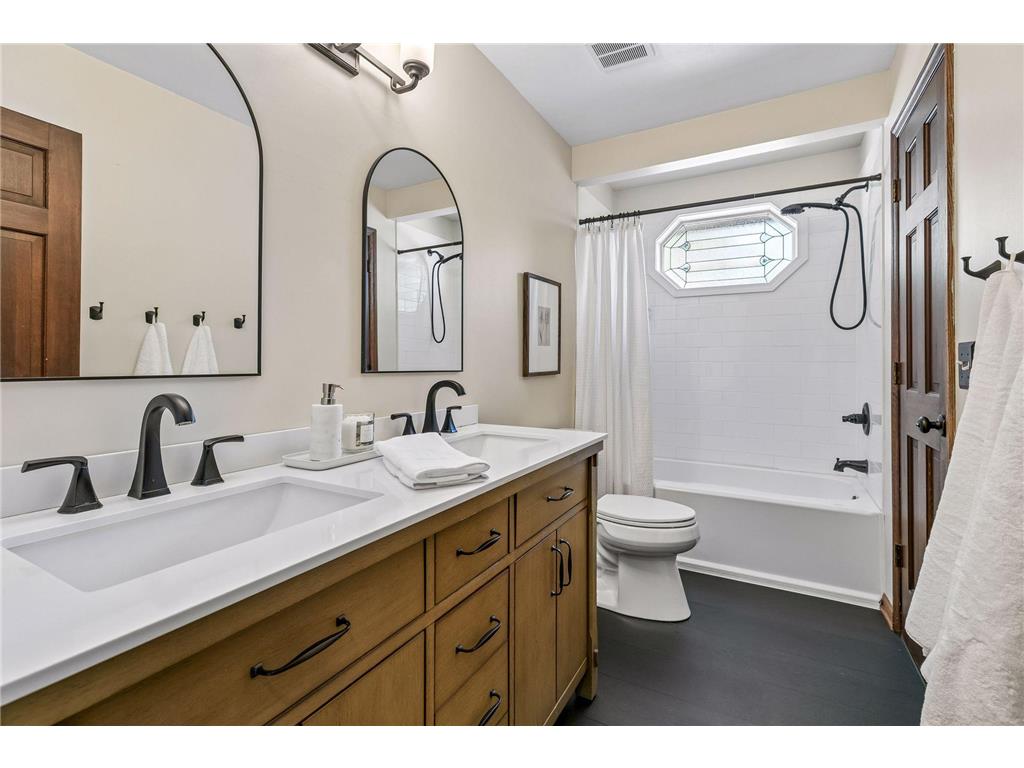 8648 Park Avenue Saint Bonifacius MN 55375 7059282 image27