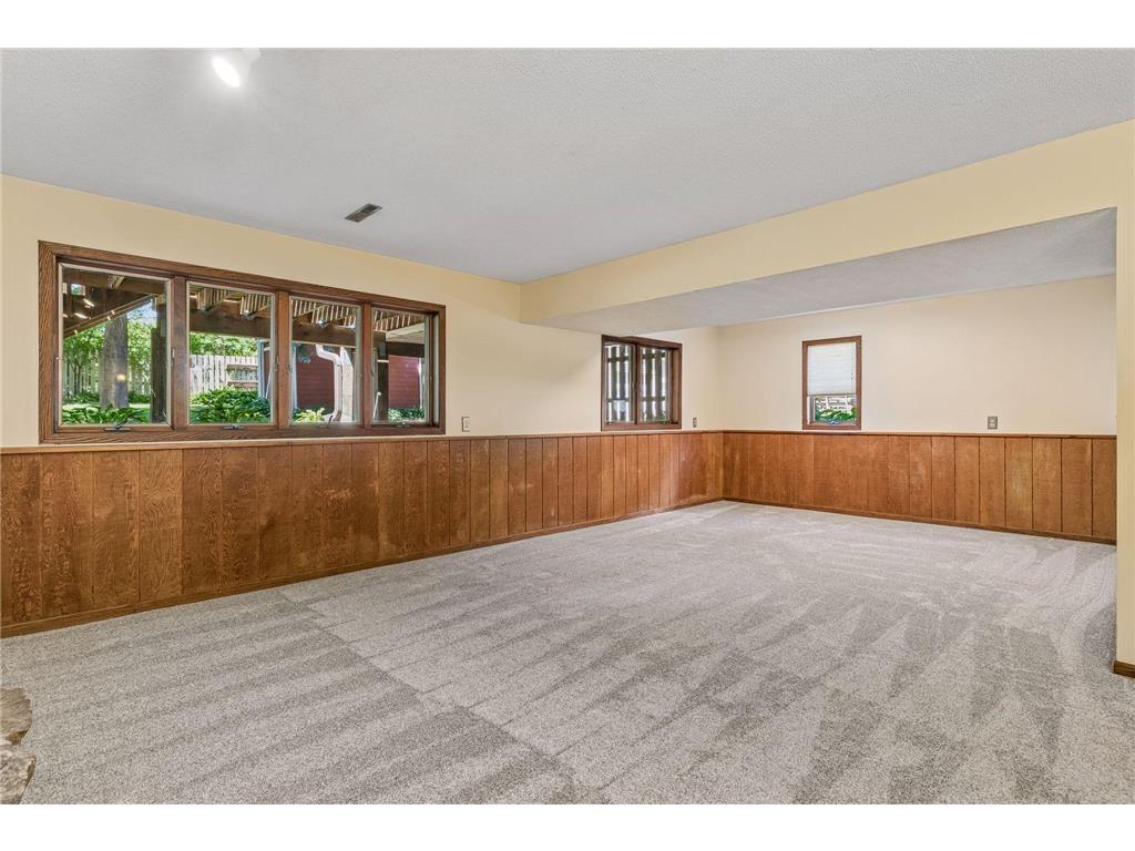 8648 Park Avenue Saint Bonifacius MN 55375 7059282 image31