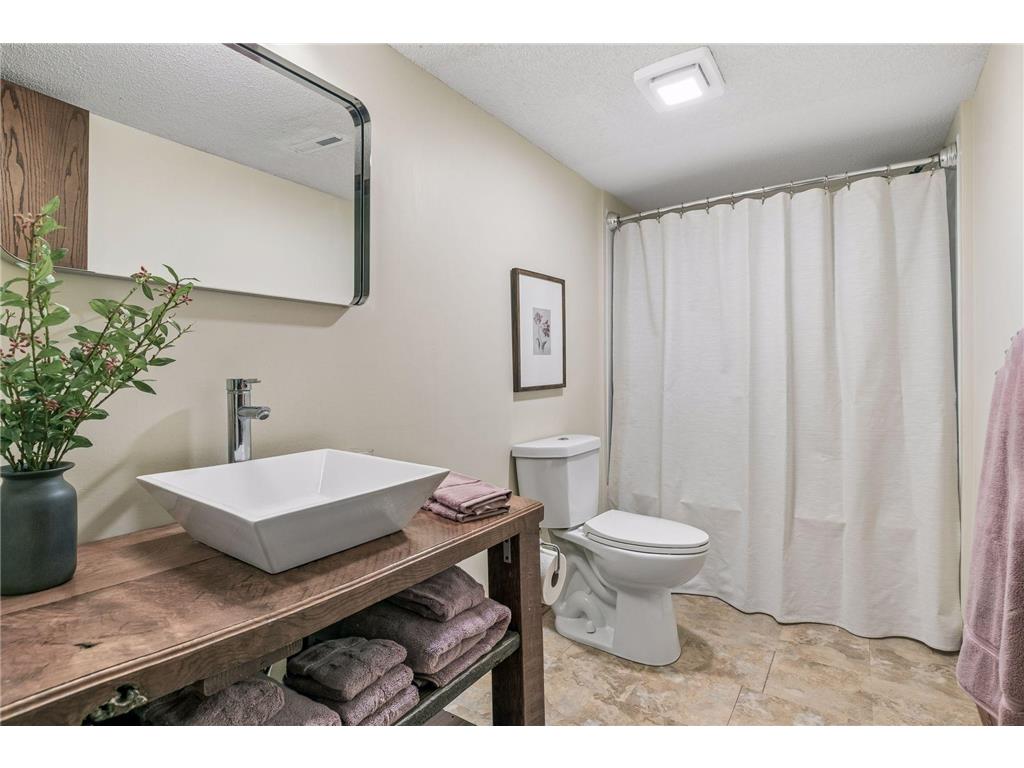 8648 Park Avenue Saint Bonifacius MN 55375 7059282 image36