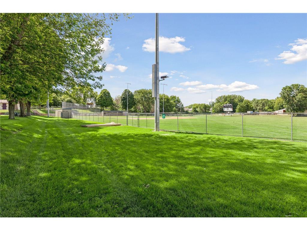 8648 Park Avenue Saint Bonifacius MN 55375 7059282 image46