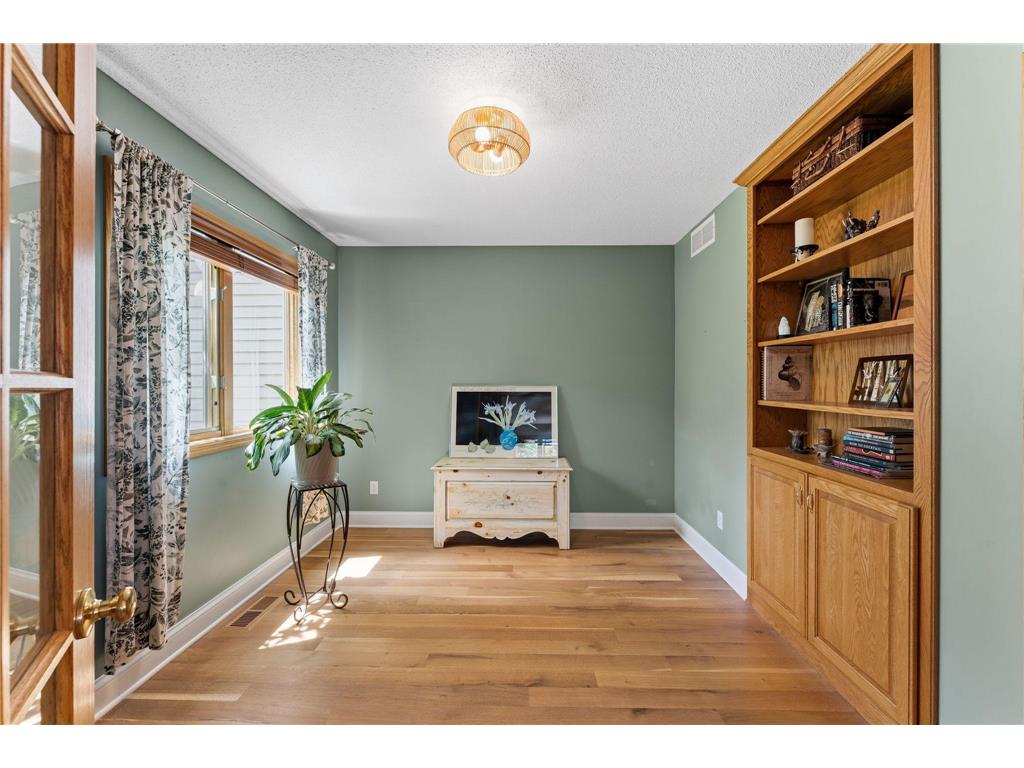 8649 Alisa Lane Chanhassen MN 55317 7087291 image15