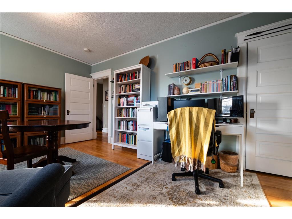 865 St Clair Avenue Saint Paul MN 55105 7028988 image28