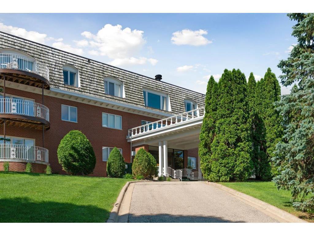 8651 Basswood Road 104, Eden Prairie, MN 55344 MLS 5759409 Edina