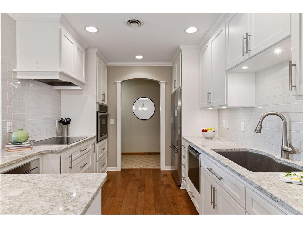 8651 Basswood Road #203 Eden Prairie MN 55344 6755357 image1