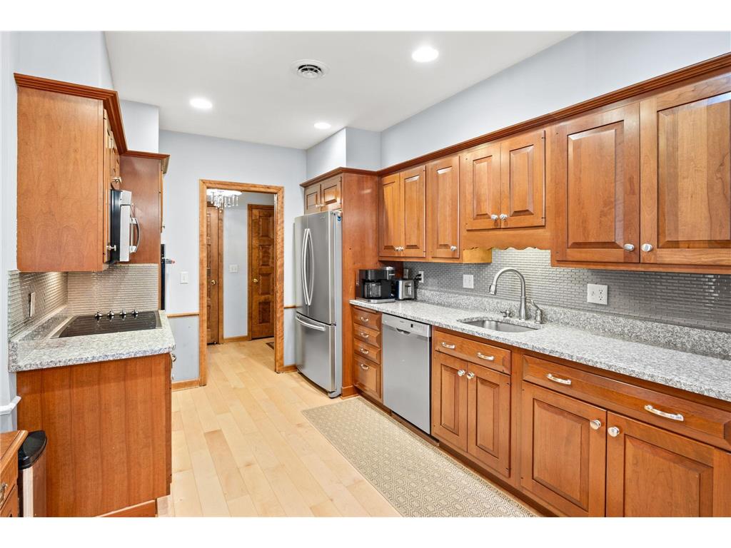 8651 Basswood Road #302 Eden Prairie MN 55344 7051094 image16