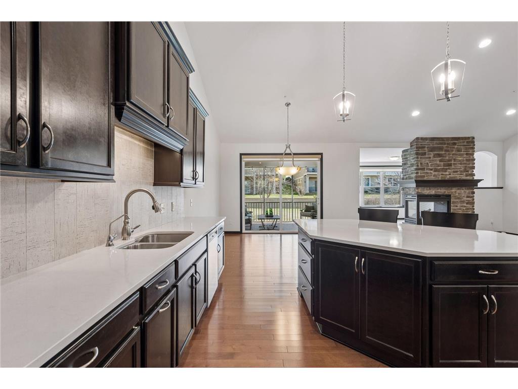 8652 Lake Riley Drive Chanhassen MN 55317 - Riley 7060004 image3