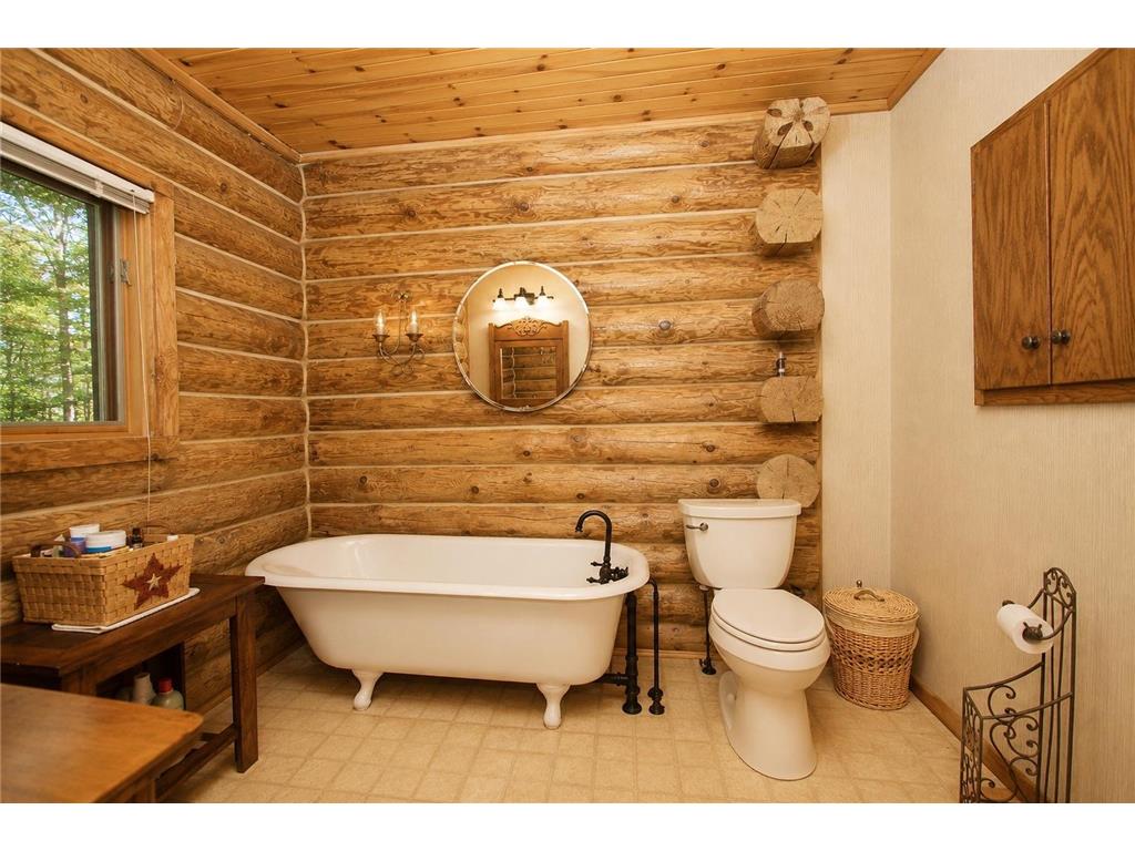 8654 N Ochu Road Bass Lake Twp WI 54843 7077558 image15