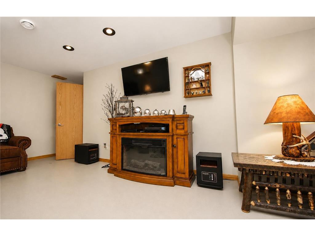 8654 N Ochu Road Bass Lake Twp WI 54843 7077558 image23
