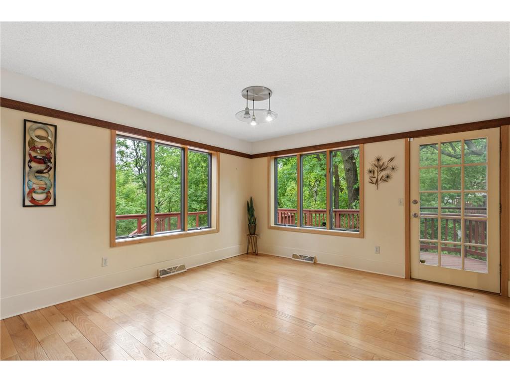 8655 Hunters Way Apple Valley MN 55124 7069873 image12