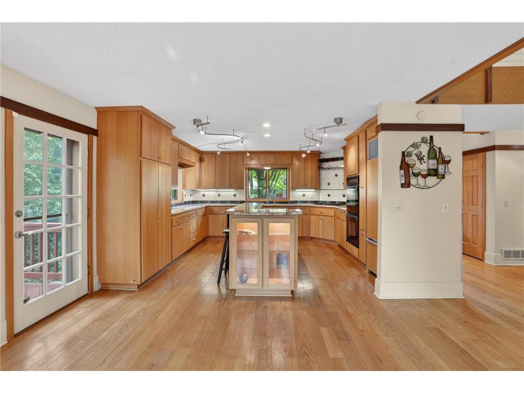 8655 Hunters Way Apple Valley MN 55124 7069873 image13