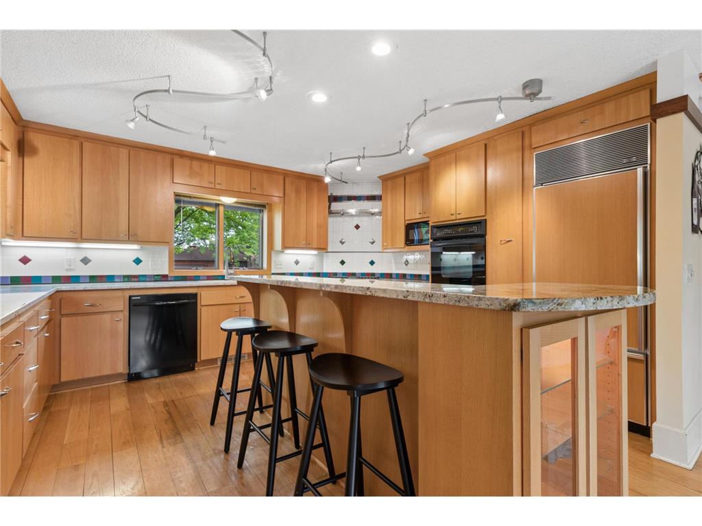 8655 Hunters Way Apple Valley MN 55124 7069873 image16