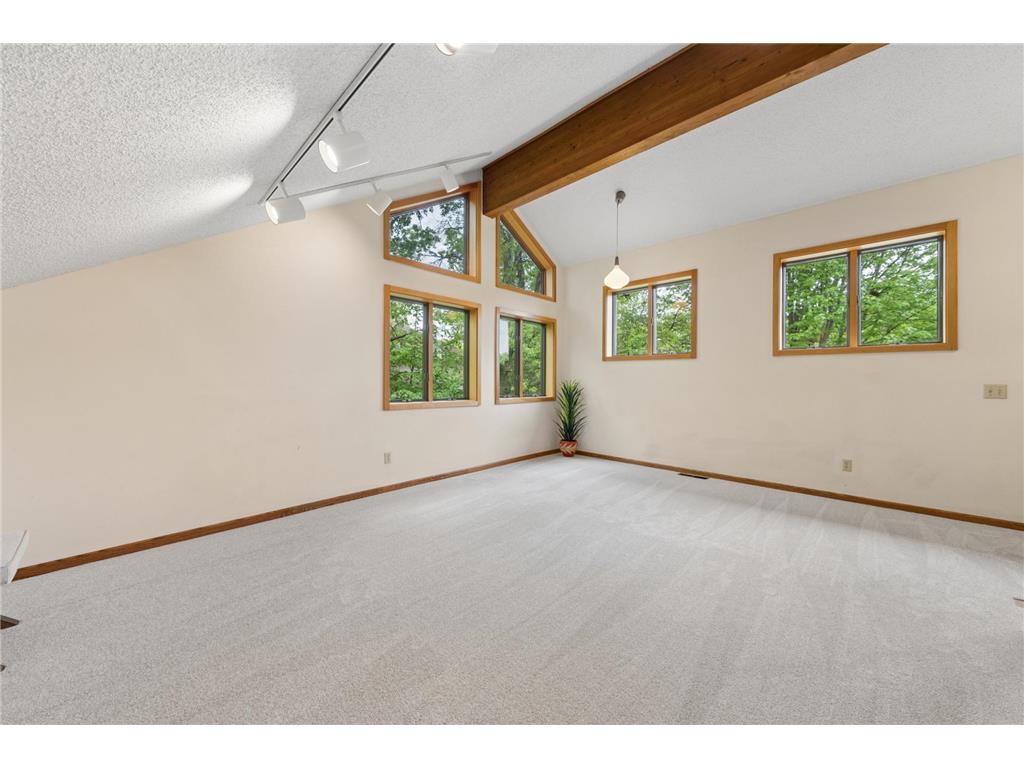 8655 Hunters Way Apple Valley MN 55124 7069873 image24