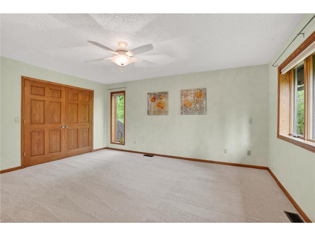 8655 Hunters Way Apple Valley MN 55124 7069873 image30