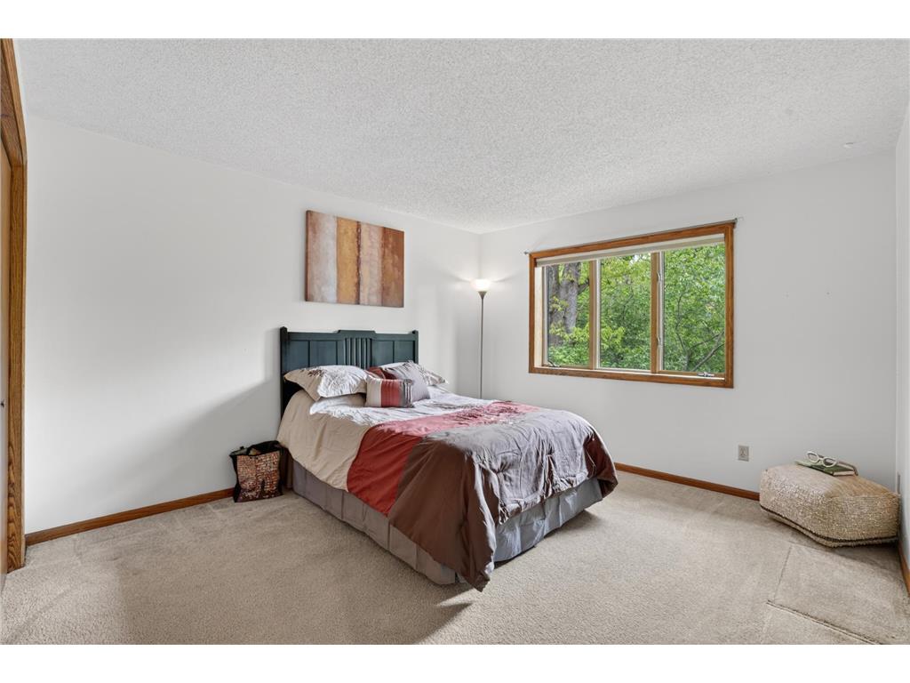 8655 Hunters Way Apple Valley MN 55124 7069873 image42