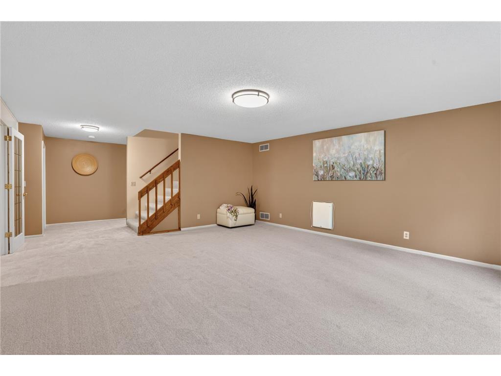 8655 Hunters Way Apple Valley MN 55124 7069873 image44