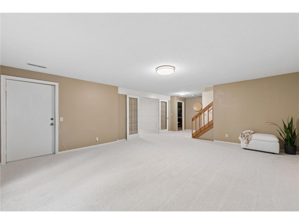 8655 Hunters Way Apple Valley MN 55124 7069873 image46