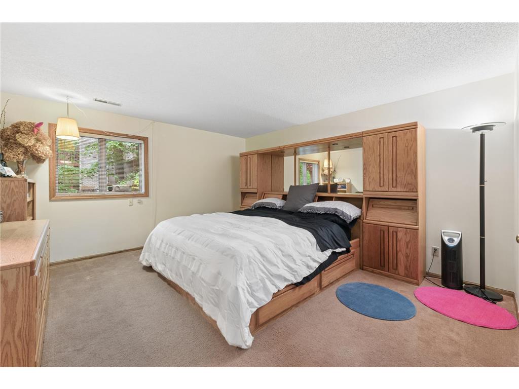 8655 Hunters Way Apple Valley MN 55124 7069873 image52