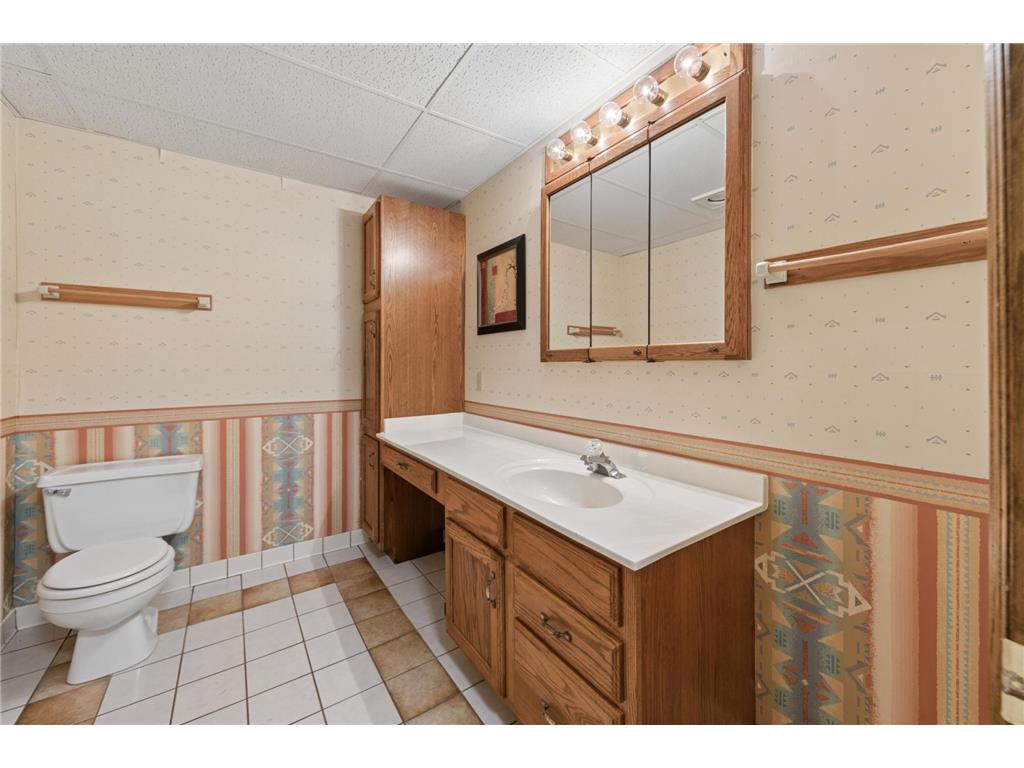 8655 Hunters Way Apple Valley MN 55124 7069873 image53