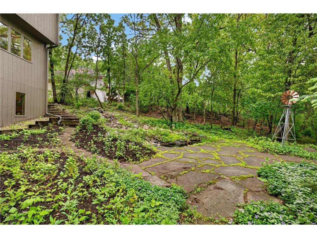 8655 Hunters Way Apple Valley MN 55124 7069873 image70